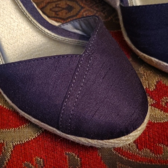 Shoe - Picture 2 of 3